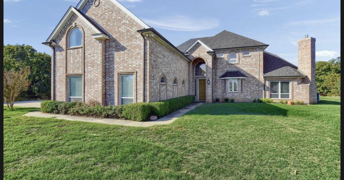 4582 Sq ft home on 5 acres for 1400000 in Valley View, TX For Sale & Free — Nextdoor