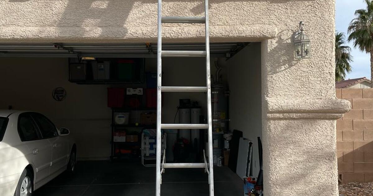 20 Ft Aluminum Extension Ladder for 100 in Las Vegas, NV For Sale
