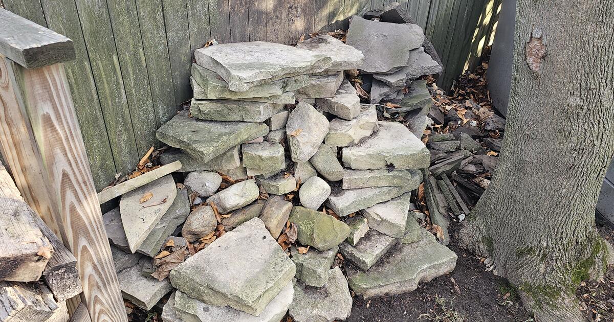 Misc landscaping stone / rocks for Free in Columbus, OH For Sale