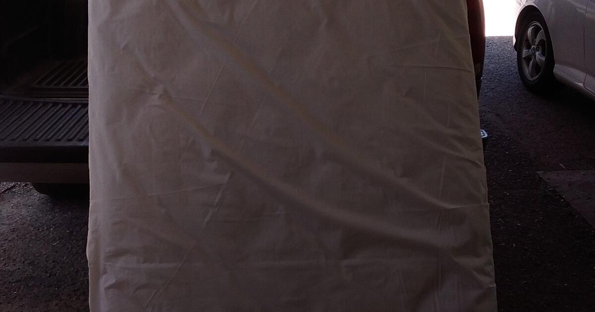 MATTRESS 38"W x 77" L CURB ALERT FREE, 1330 APEX CT SE, RIO RANCHO for