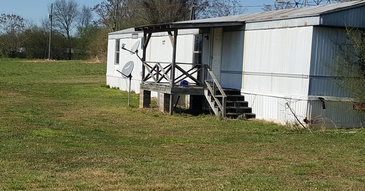 Rental Singlewide Mobile Home for 700 in Eatonton, GA For Sale