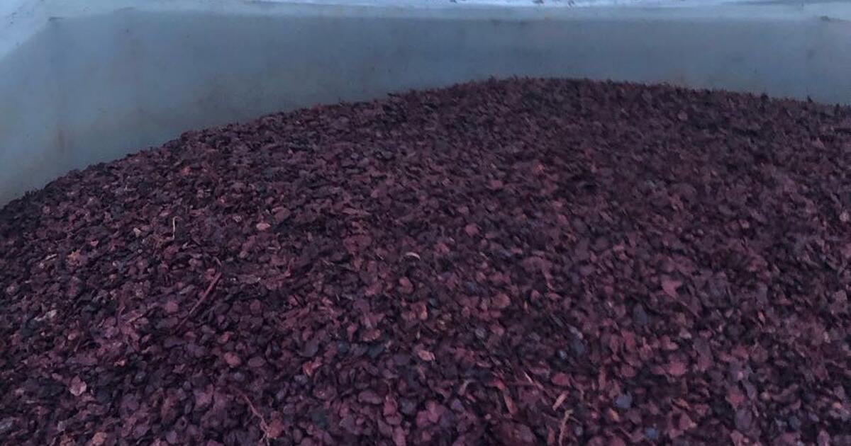 Red/white wine grape pomace for Free in Nevada City, CA For Sale