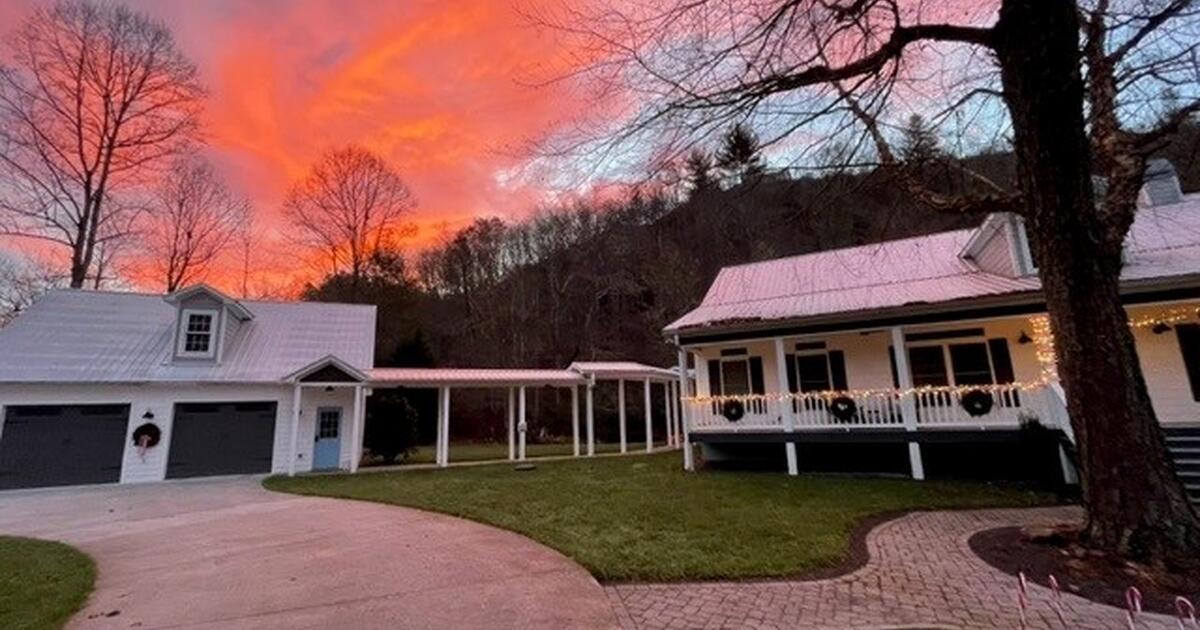 YARD SALE TUSQUITTEE (HAYESVILLE), JUNE 2 3 for 123456 in Hayesville