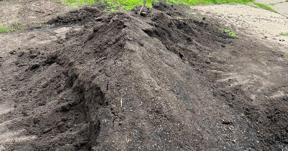 50 topsoil and 50 compost. for Free in Minneapolis, MN For Sale & Free — Nextdoor