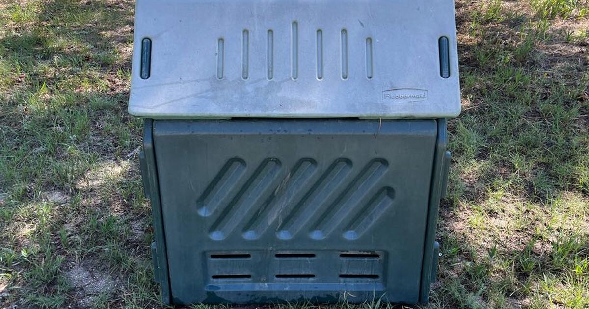 Composting Bin Rubbermaid for Free in Cody, WY For Sale & Free — Nextdoor