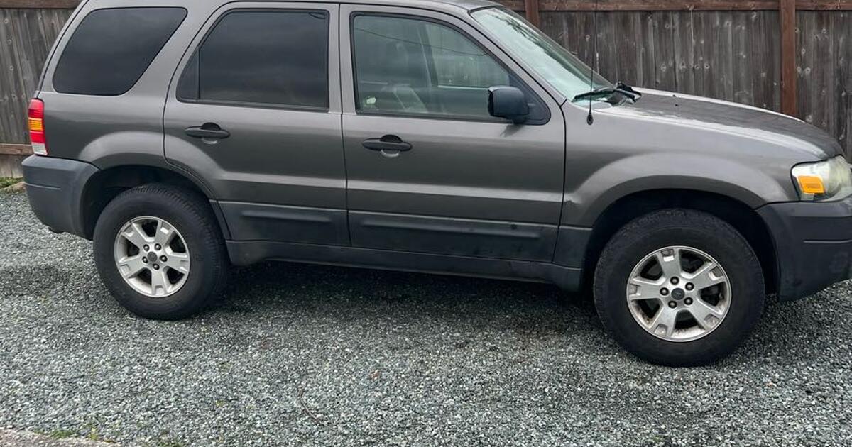 Mechanic special 2006 Ford escape for 500 in Oak Harbor, WA For Sale