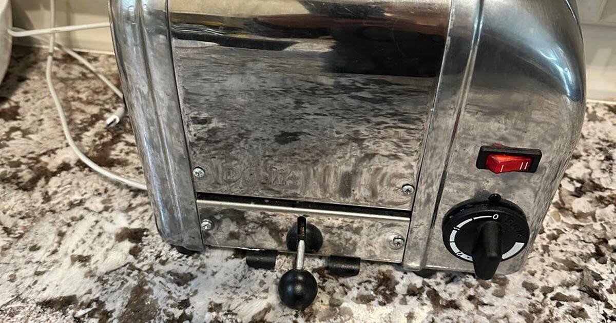 Dualit 2slices Toaster for 100 in Sylmar, CA Finds — Nextdoor