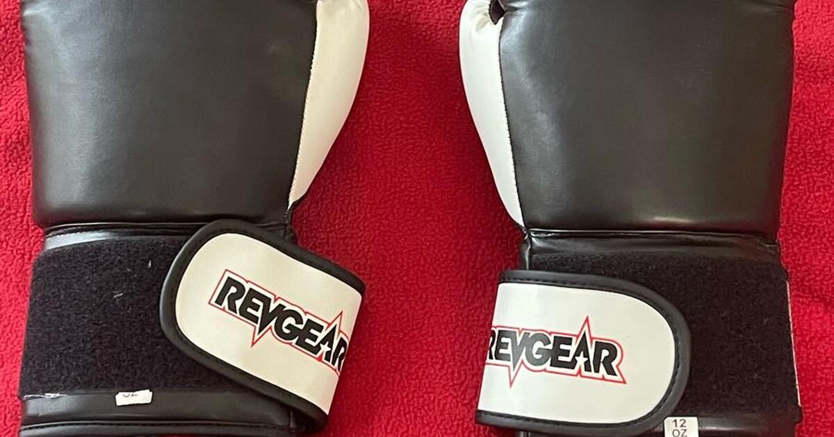 Rev gear kickbox gloves for 12 in Atlanta, GA Finds — Nextdoor