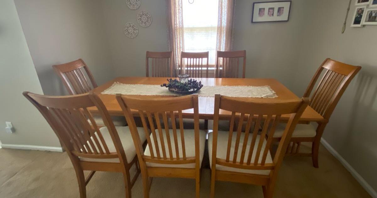 Mission Style Dining room set for 550 in Kennesaw, GA Finds — Nextdoor