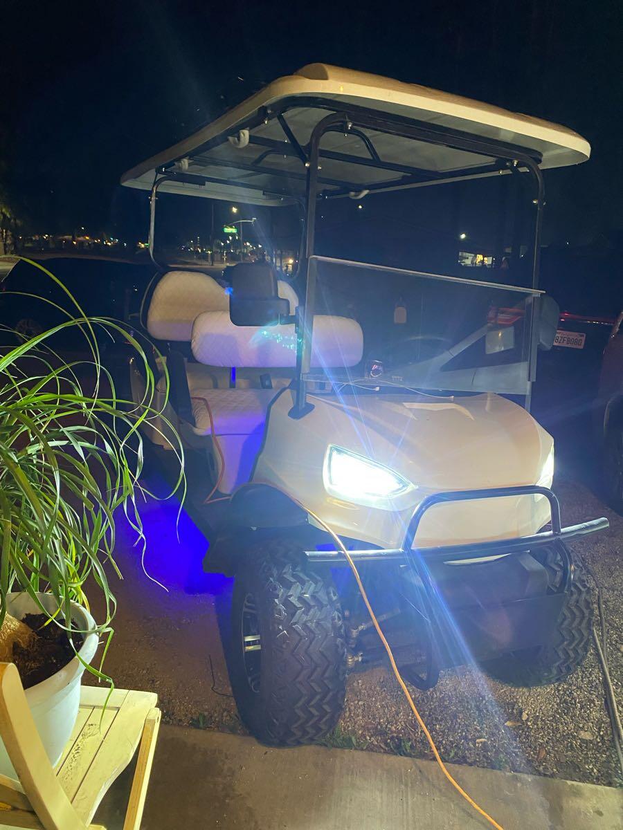 2023 GolfCart 72Volt 6 seater 30MPH custom stitched seats CarPlay and
