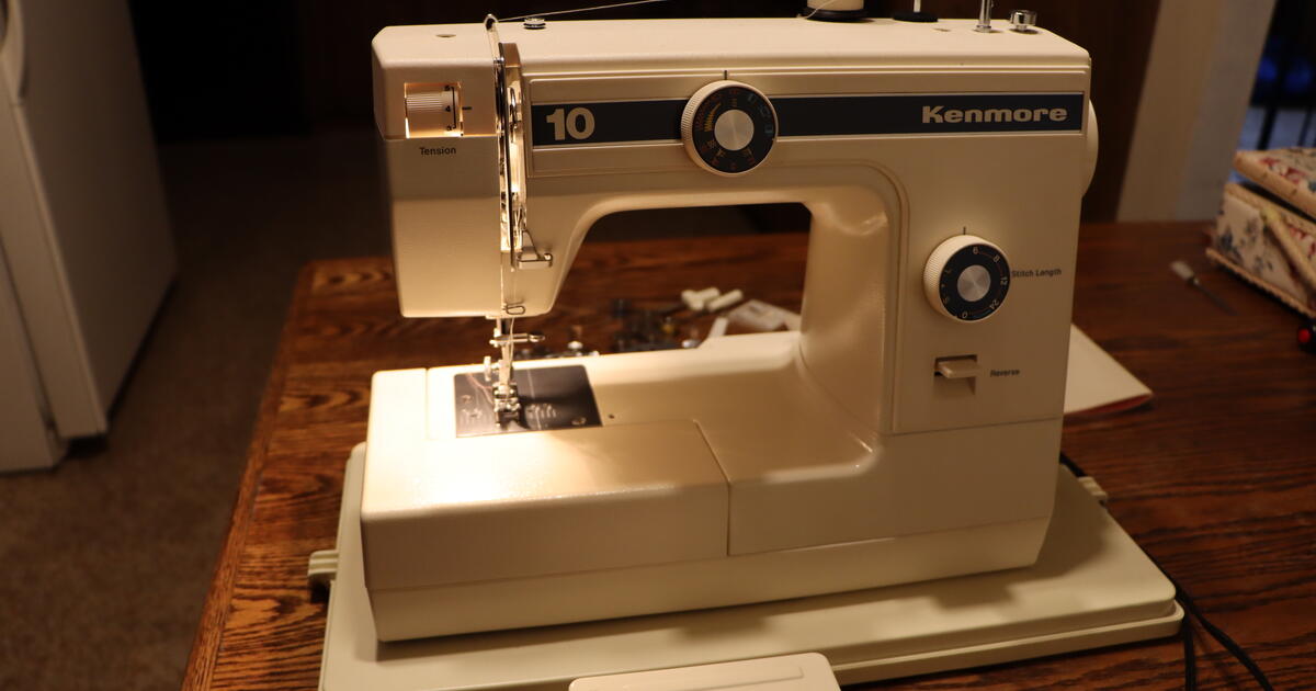 Kenmore zigzag sewing machine for 45 in Fresno, CA For Sale & Free
