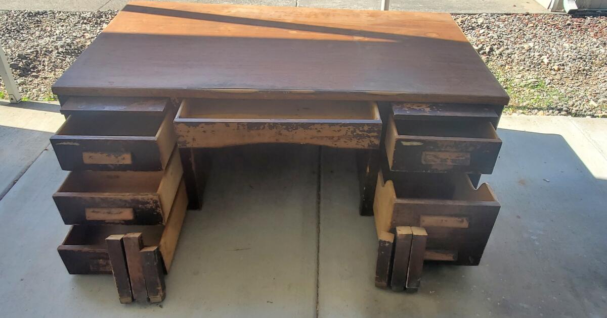 VINTAGE 192030’S SOLID OAK EXECUTIVE DESKREFINISH & RESTORE for Free