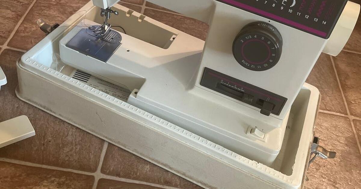 Sewing Machine for 10 in Akron, OH Finds — Nextdoor
