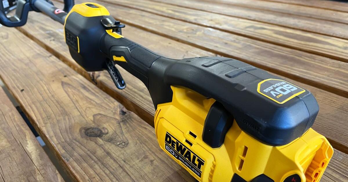 NEW 60V Dewalt Weed Trimmer Attachment Capable for 180 in Placerville