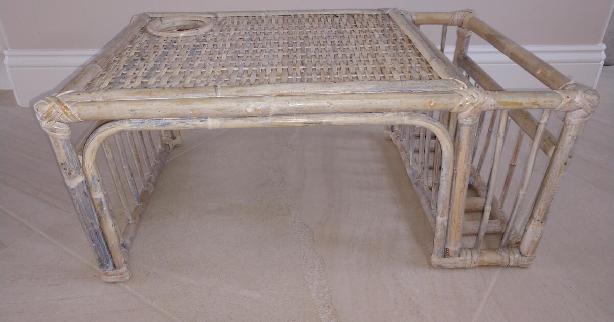 A terrific gift. New Bamboo wicker Breakfast Bed/desk tray. 24 x 16 x ...