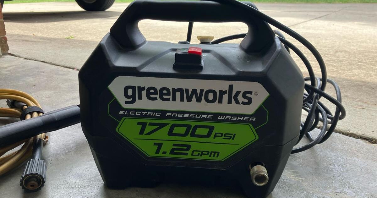 Greenworks 1700psi portable pressure washer for 75 in Lexington, KY