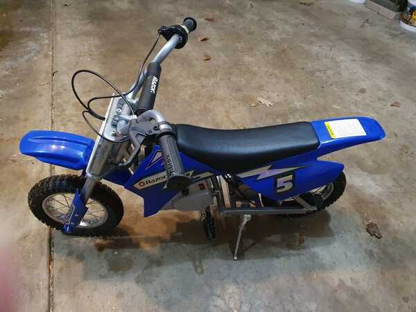 Razor MX350 Dirt Rocket Electric Motocross Bike, Blue, 10-12 inches