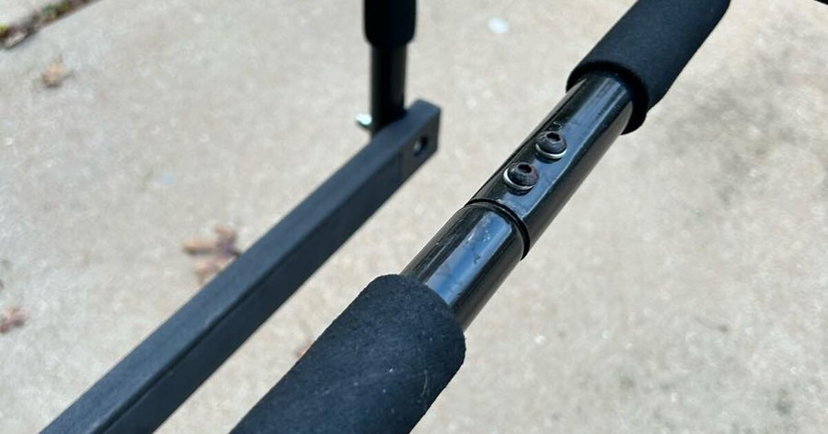 Ignite By SPRI Pull Up Bar Black for 15 in Chesterfield, MO For