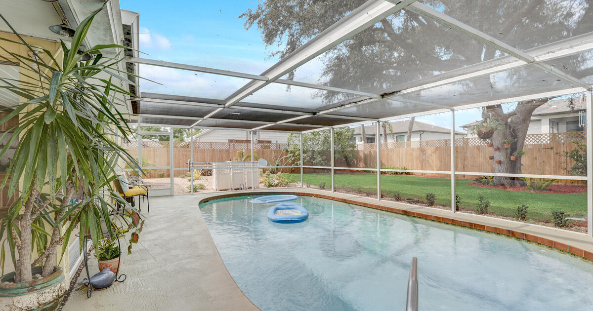 Englewood Pool HOME only 36OK for Free in Nokomis, FL For Sale