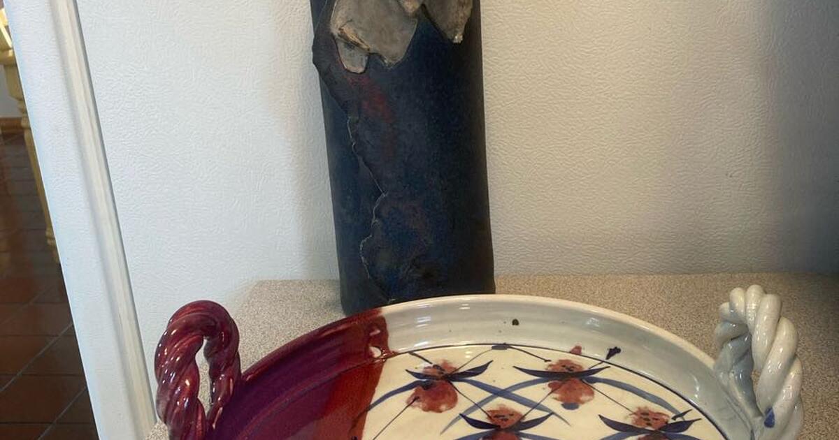 Pottery Tray & Vase for 5 in Kalamazoo, MI For Sale & Free — Nextdoor