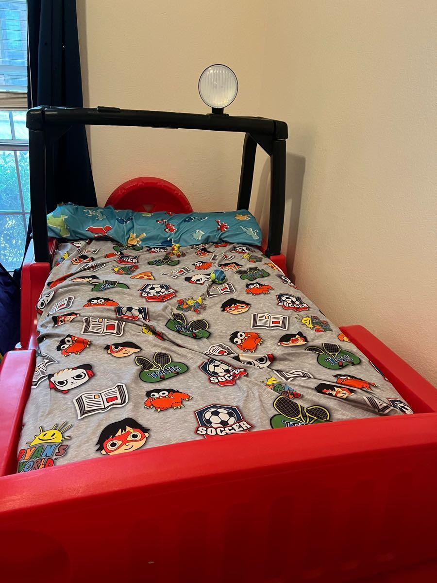 Little Tikes Jeep Wrangler Toddler To Twin Convertible Bed, Red For $150 In Frisco, TX | For Sale & Free — Nextdoor Little Tikes Jeep Wrangler Toddler To Twin Convertible Bed, Red For $150 In Frisco, TX | For Sale & Free — Nextdoor