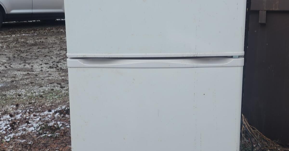 FREE 2 Refrigerators for SCRAP for Free in Delaware, OH For Sale