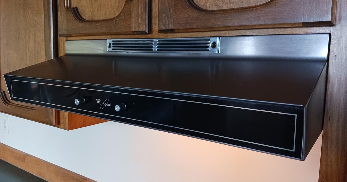 FREE Whirlpool Range/Vent Hood for Free in Nordland, WA For Sale