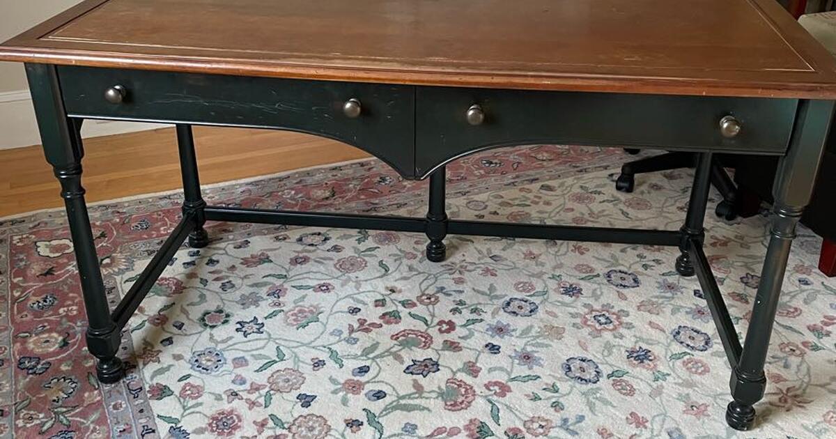 Desk for 50 in Wellesley, MA For Sale & Free — Nextdoor