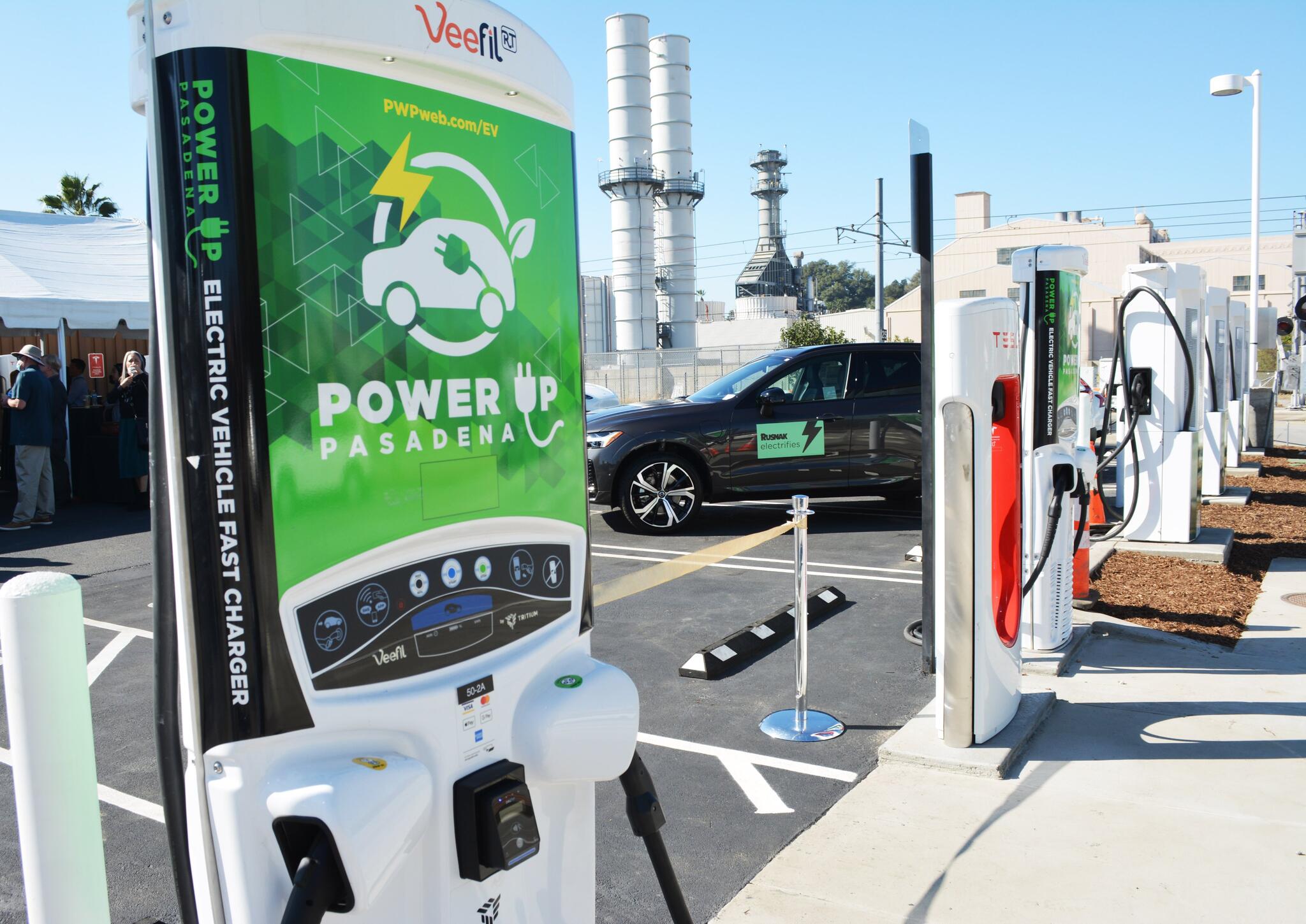 Pasadena Installs Second Public FastCharging Station for Electric