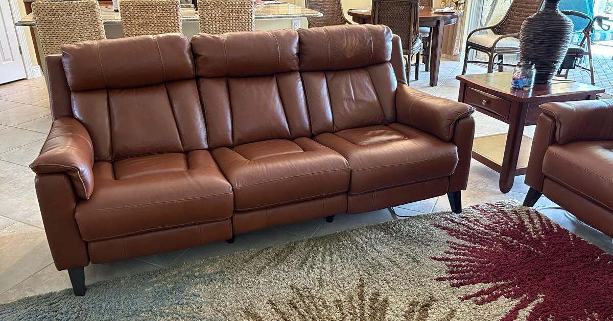 2 Newer Leather Recliner Sofas in Fort Myers, FL Finds — Nextdoor