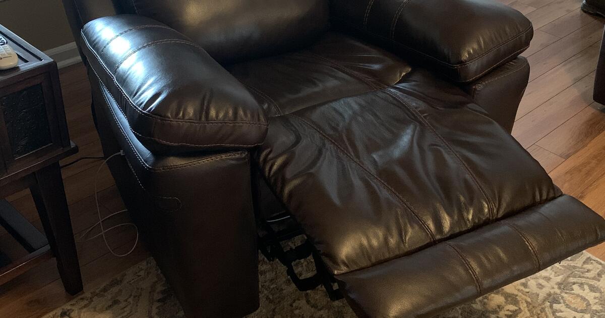 leather-living-room-set-for-3500-in-indian-trail-nc-for-sale