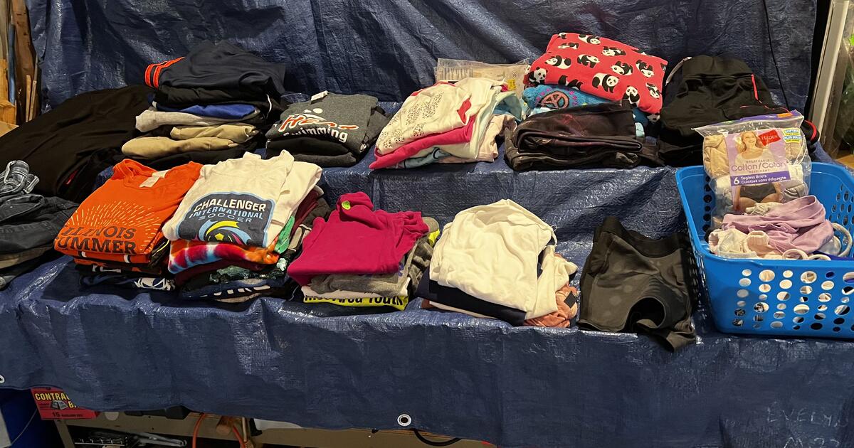 Garage Sale in SW CHampaign for 1 in Champaign, IL For Sale & Free