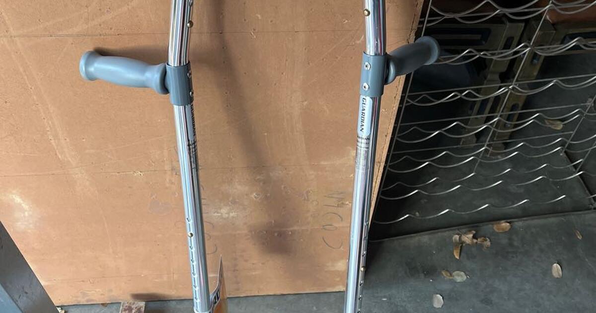 Adult forearm crutches for 40 in San Antonio, TX Finds — Nextdoor