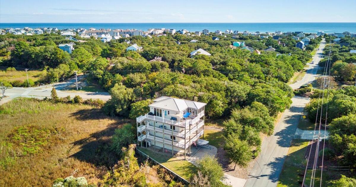 Home at the Point for sale by owner listed on Zillow in Emerald Isle