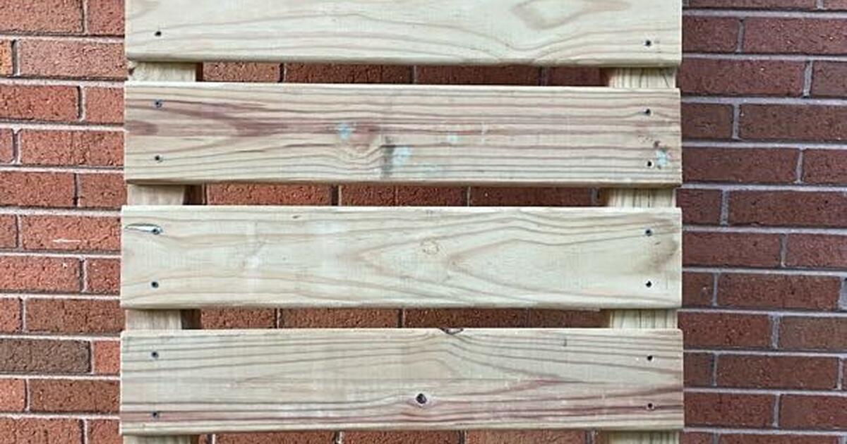 Mailbox snow plow protection for 70 in Downers Grove, IL For Sale