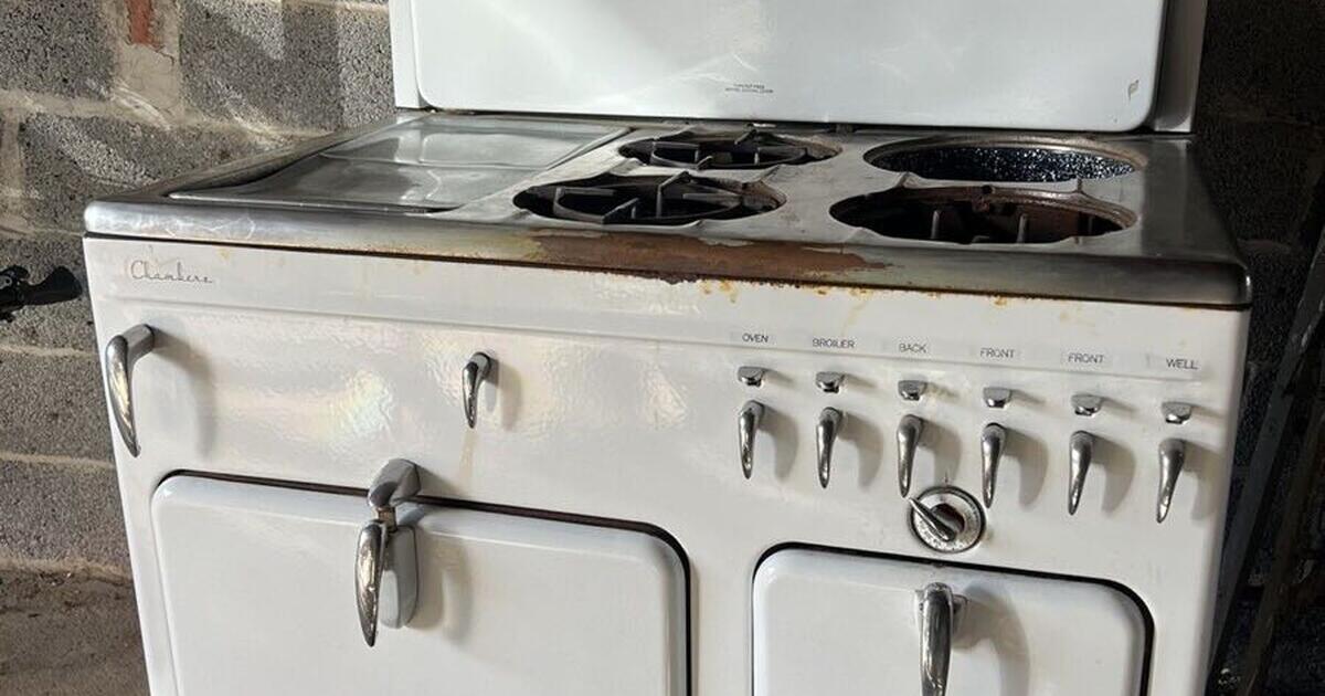 Vintage Chambers stove for 120 in Greenwood, IN For Sale & Free