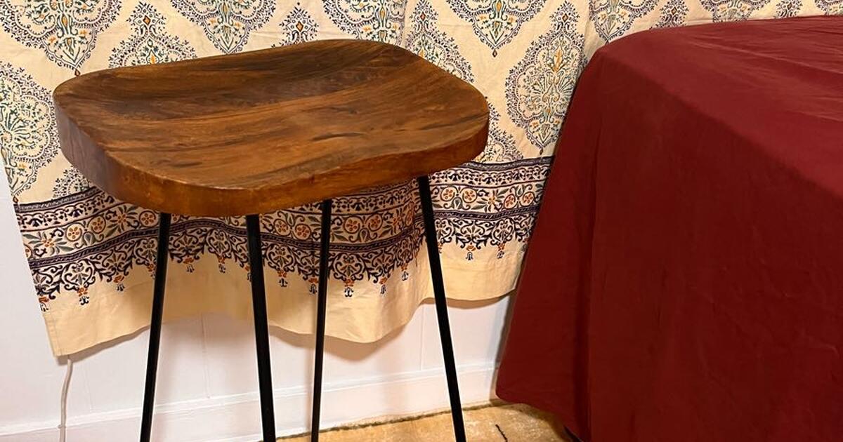 Wooden Bar Stool for 45 in Honolulu, HI For Sale & Free — Nextdoor