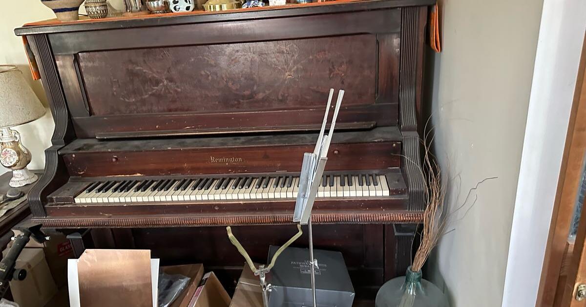 Antique (early 1900s) upright piano in Ballwin, MO | For Sale & Free ...