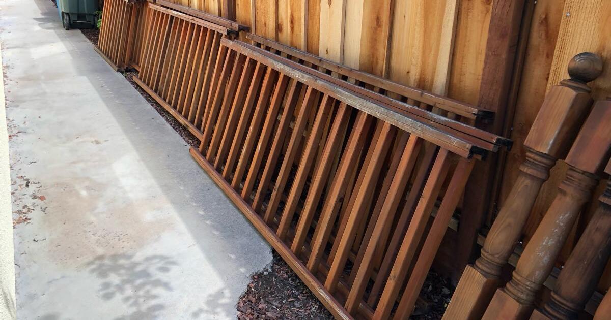 (Pending pick up) Redwood Deck Railing for Free in Gilroy, CA | For ...