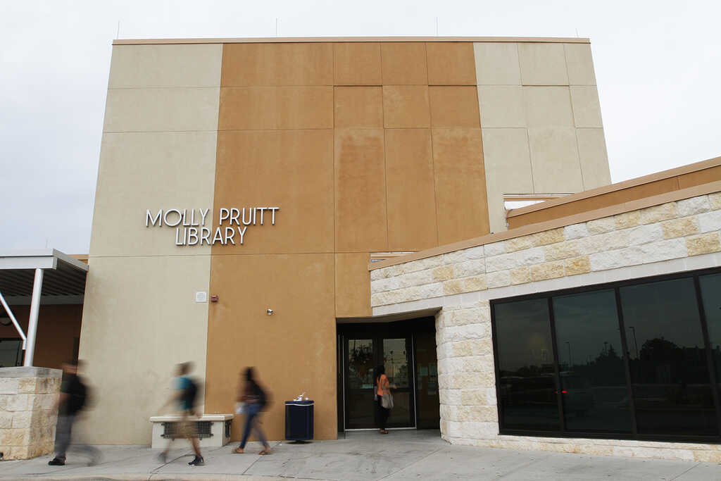Molly Library San Antonio Public Library's Molly Pruitt Library at Roosevelt High School