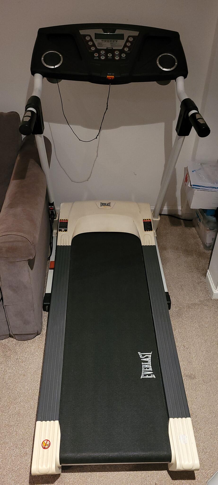 Everlast EV9000 Running Machine Treadmill For 100 In