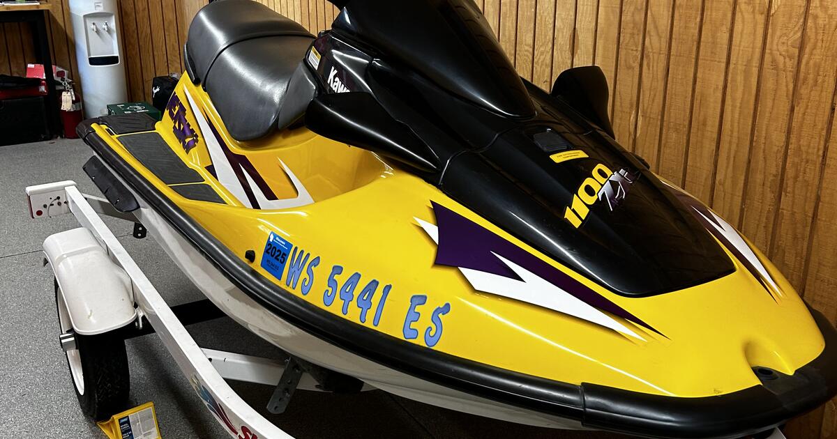 kawasaki-1100-zxi-jet-ski-for-2660-in-burlington-wi-for-sale-free