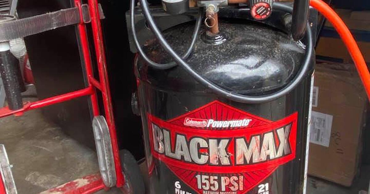 Black max 60 2024 gallon air compressor