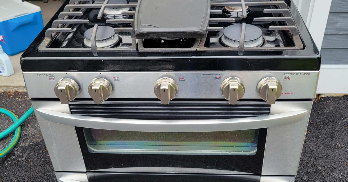 LG Gas Range Double Oven Model LDG3036ST for 300 in Belmont, MA