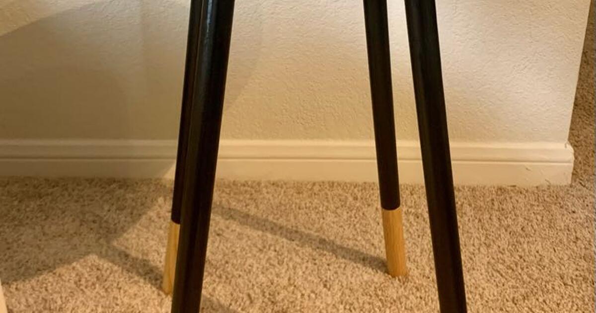 Acevedo Tray Top End Table for 50 in Austin, TX For Sale & Free