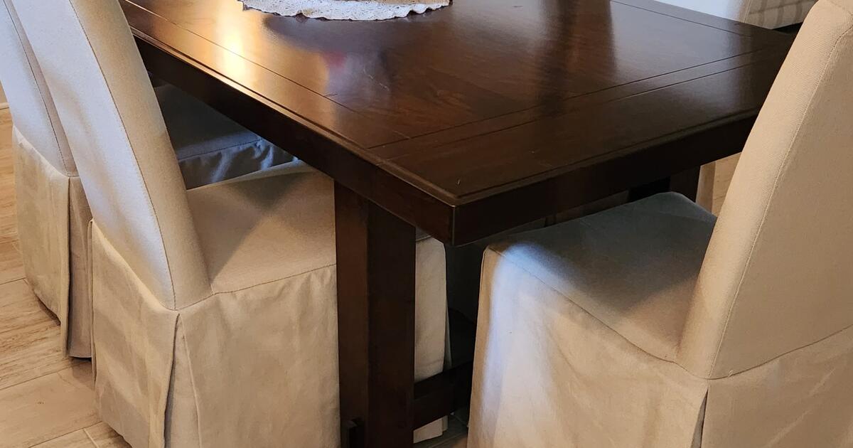 Formal Dining Table With 6 Covered Chairs for 850 in Ormond Beach, FL
