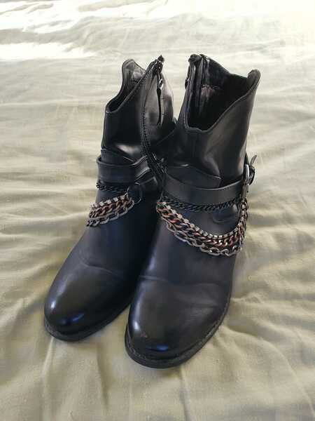 Leuke best sale zwarte laarsjes
