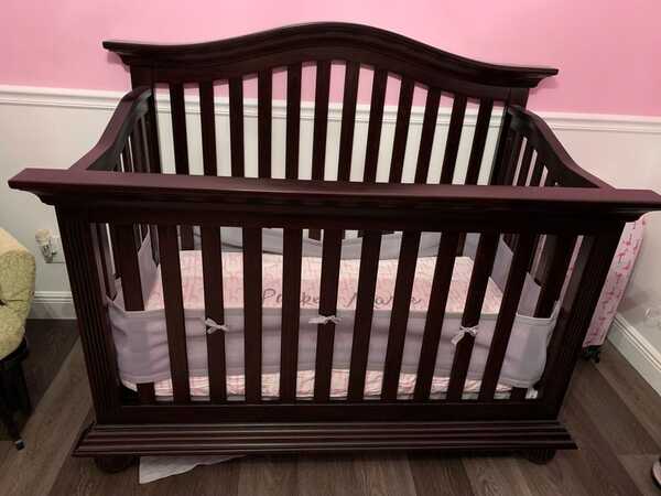 Nursery Furniture Munire Newport Convertible Con Dresser