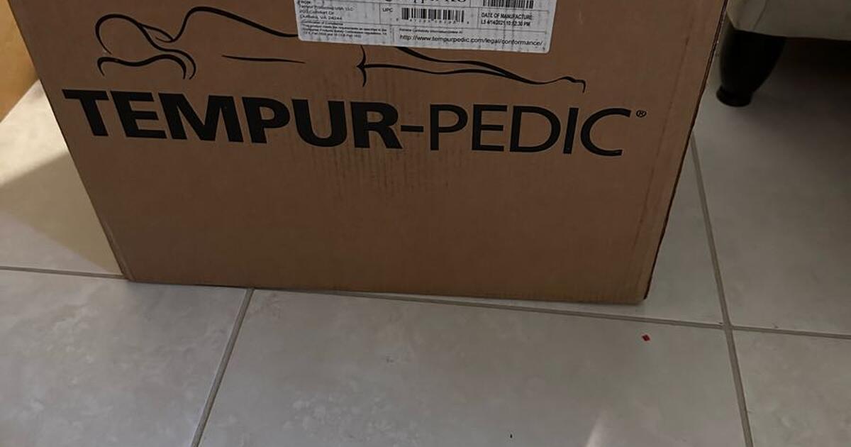 Tempur-Pedic KING ADAPT+Cooling topper for $200 in Palm Beach Gardens ...