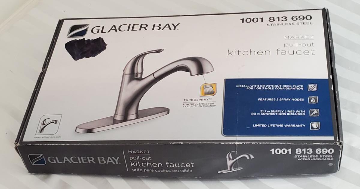 Glacier Bay 1001 813 690 Market SingleHandle, PullOut Sprayer Kitchen